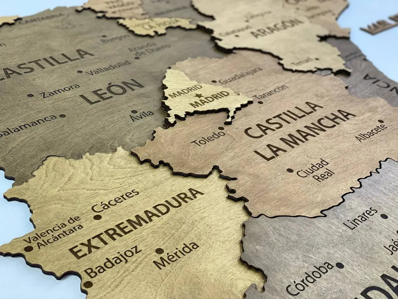 Багатошарова карта Іспанії з дерева, колір Oak
