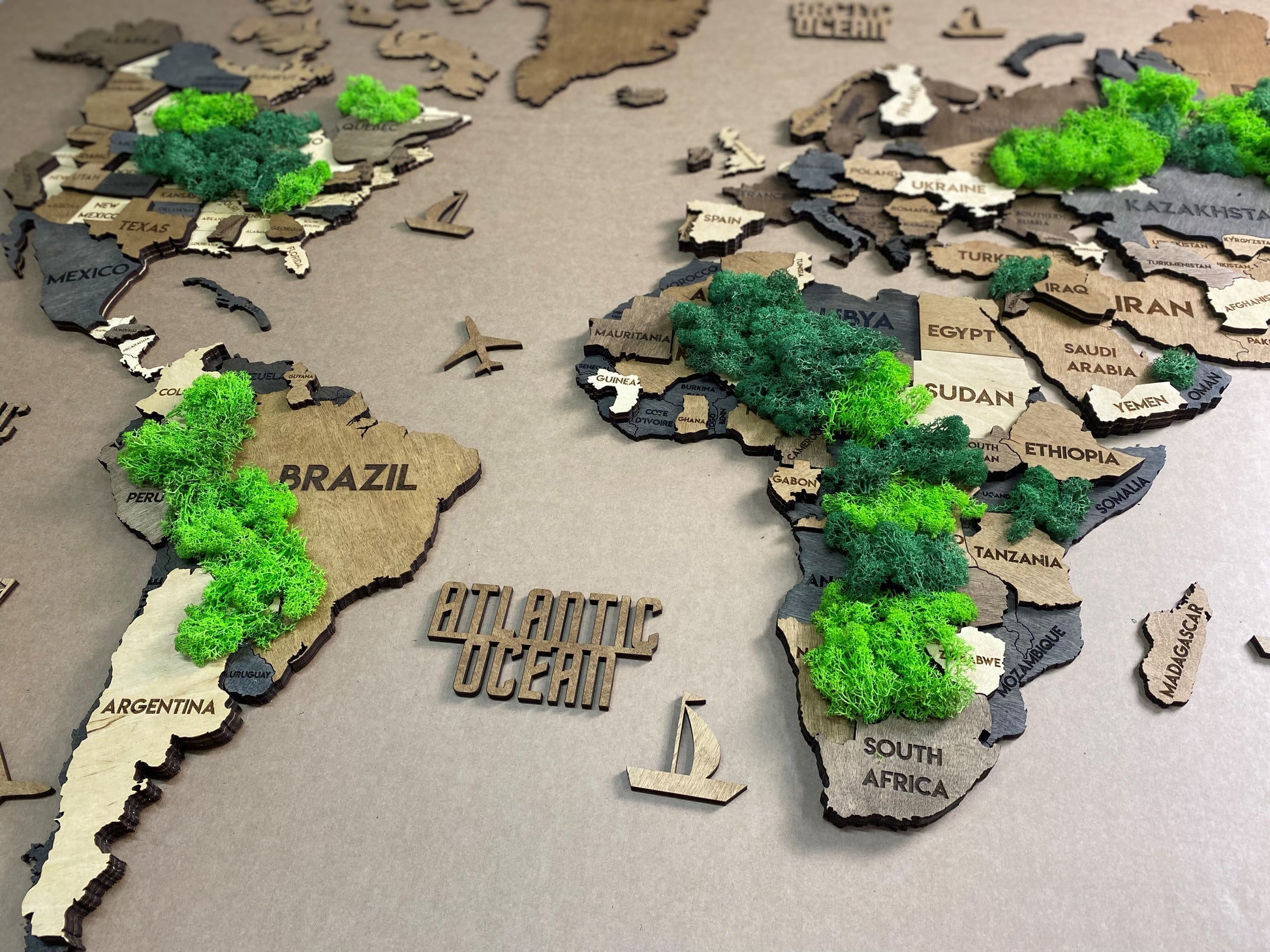 Багатошарова карта світу колір Soulmar Moss