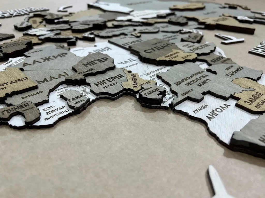 Багатошарова карта світу з столицями колір Miracle