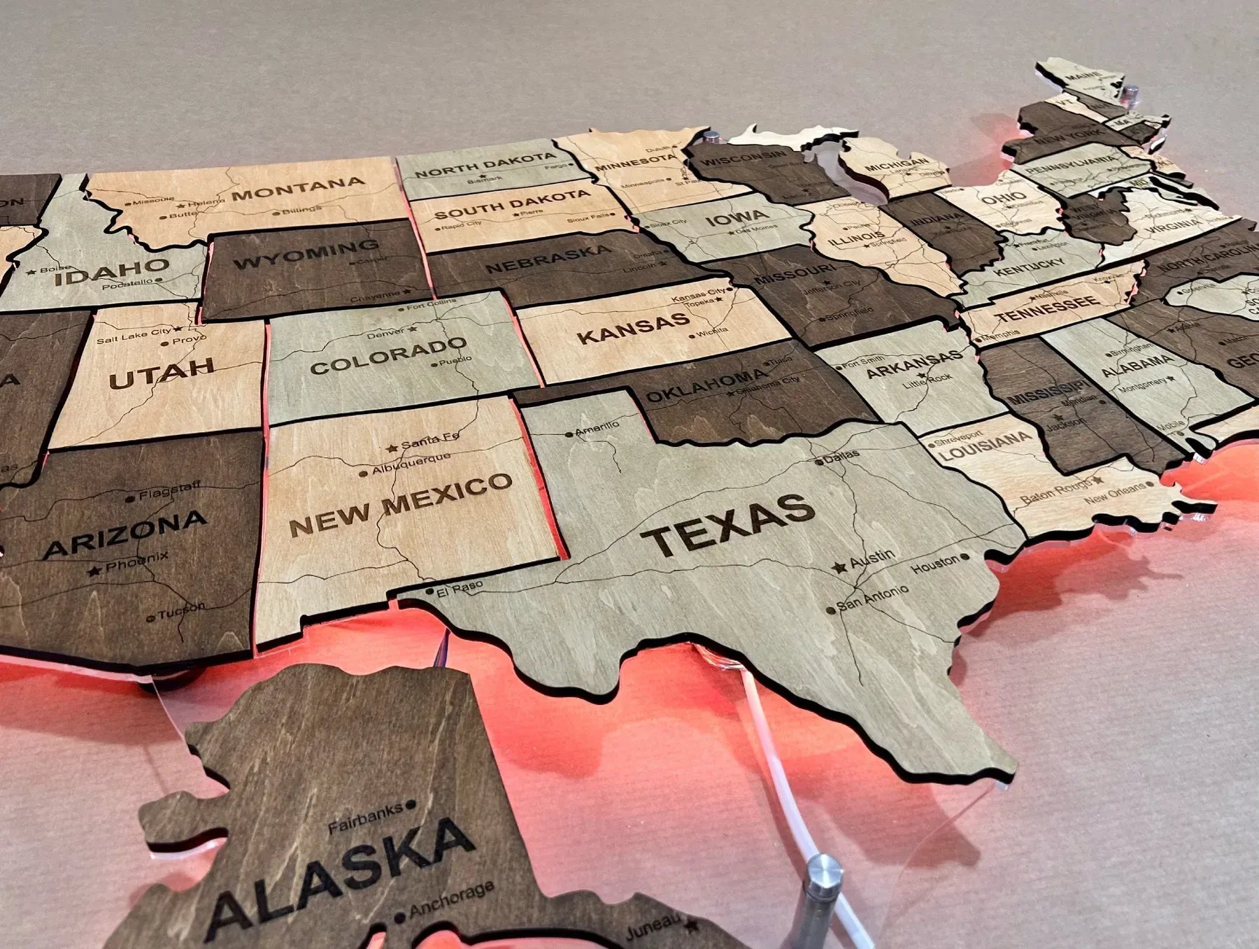 Карта США з дорогами на акрилі з підсвіткою RGB між штатами колір Memphis