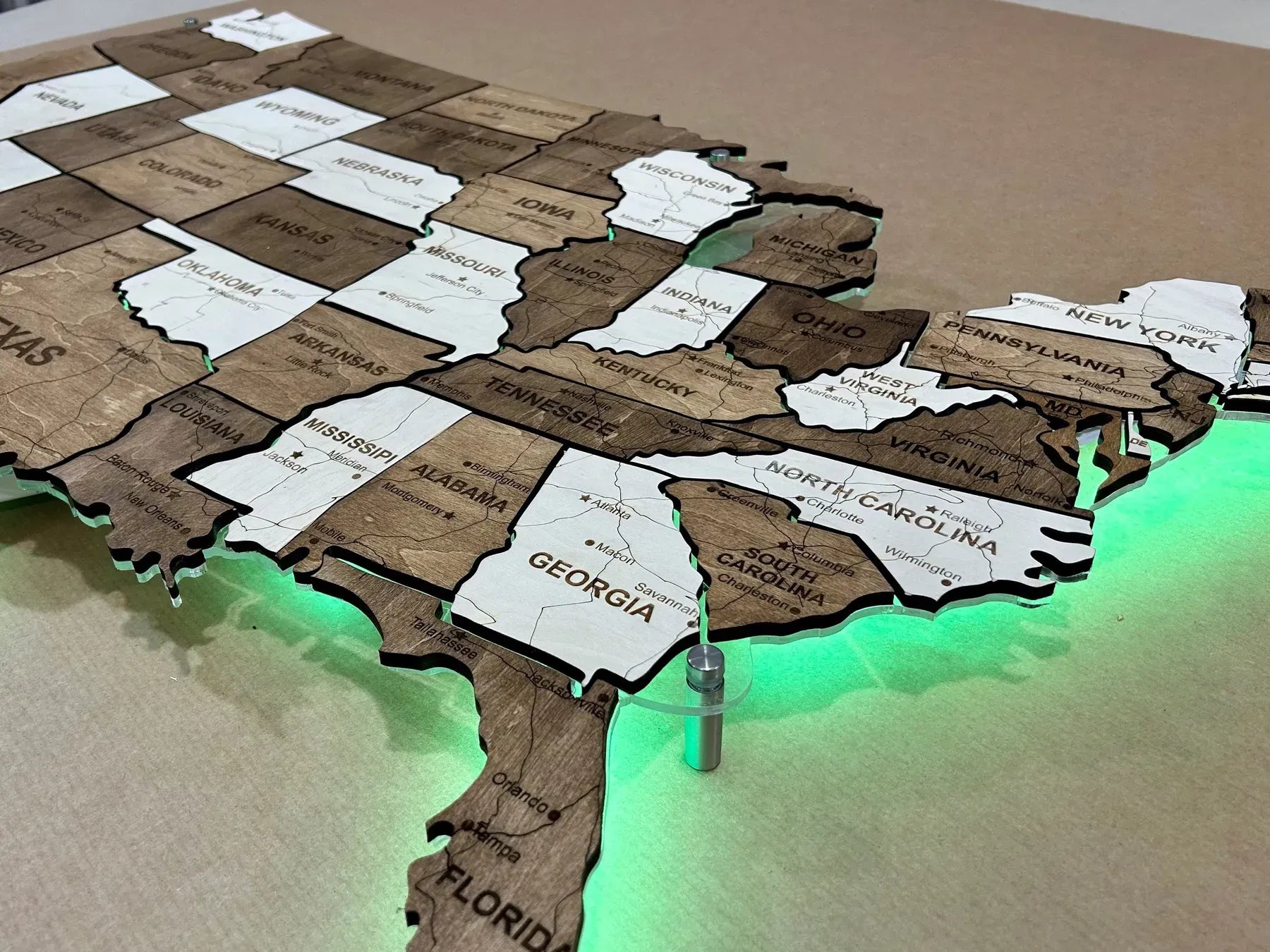 Карта США з дорогами на акрилі з підсвіткою RGB між штатами колір Terra