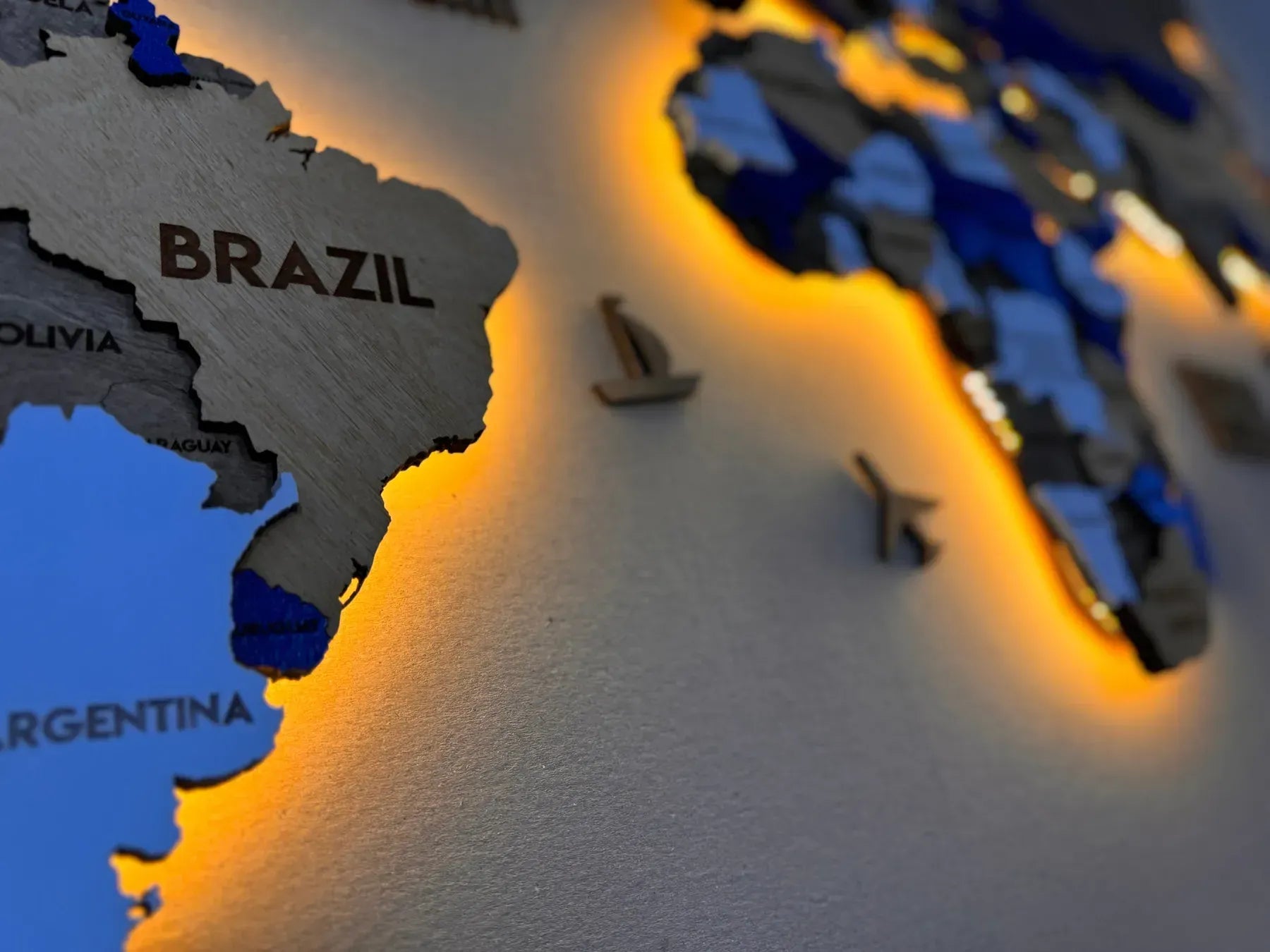 Багатошарова карта світу з підсвіткою колір Blur