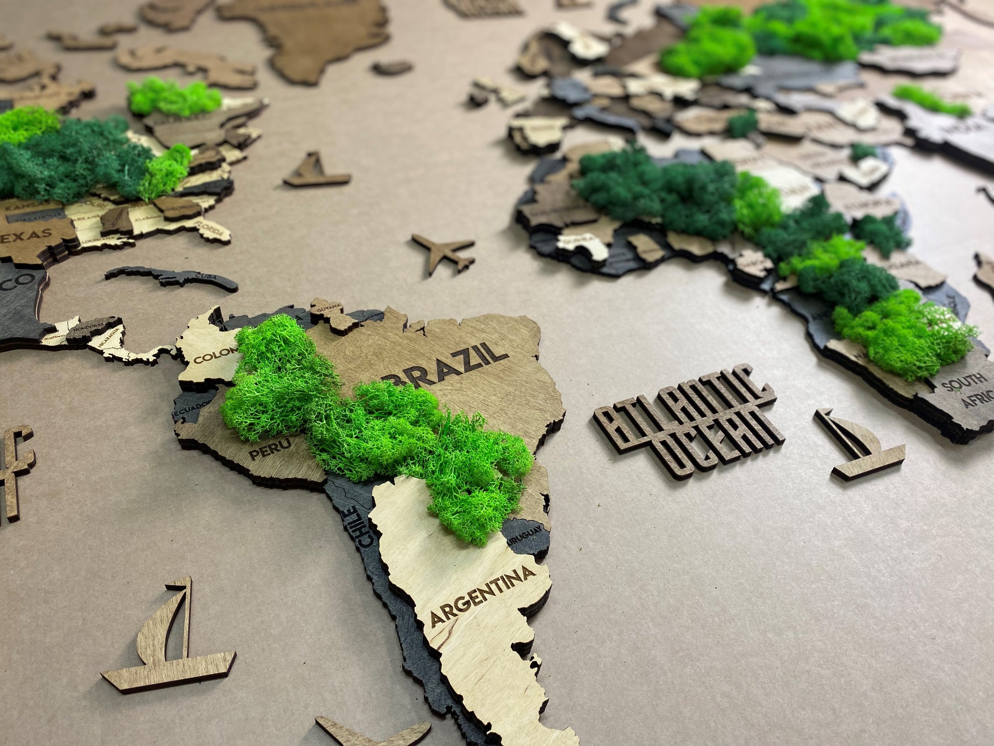 Багатошарова карта світу колір Soulmar Moss