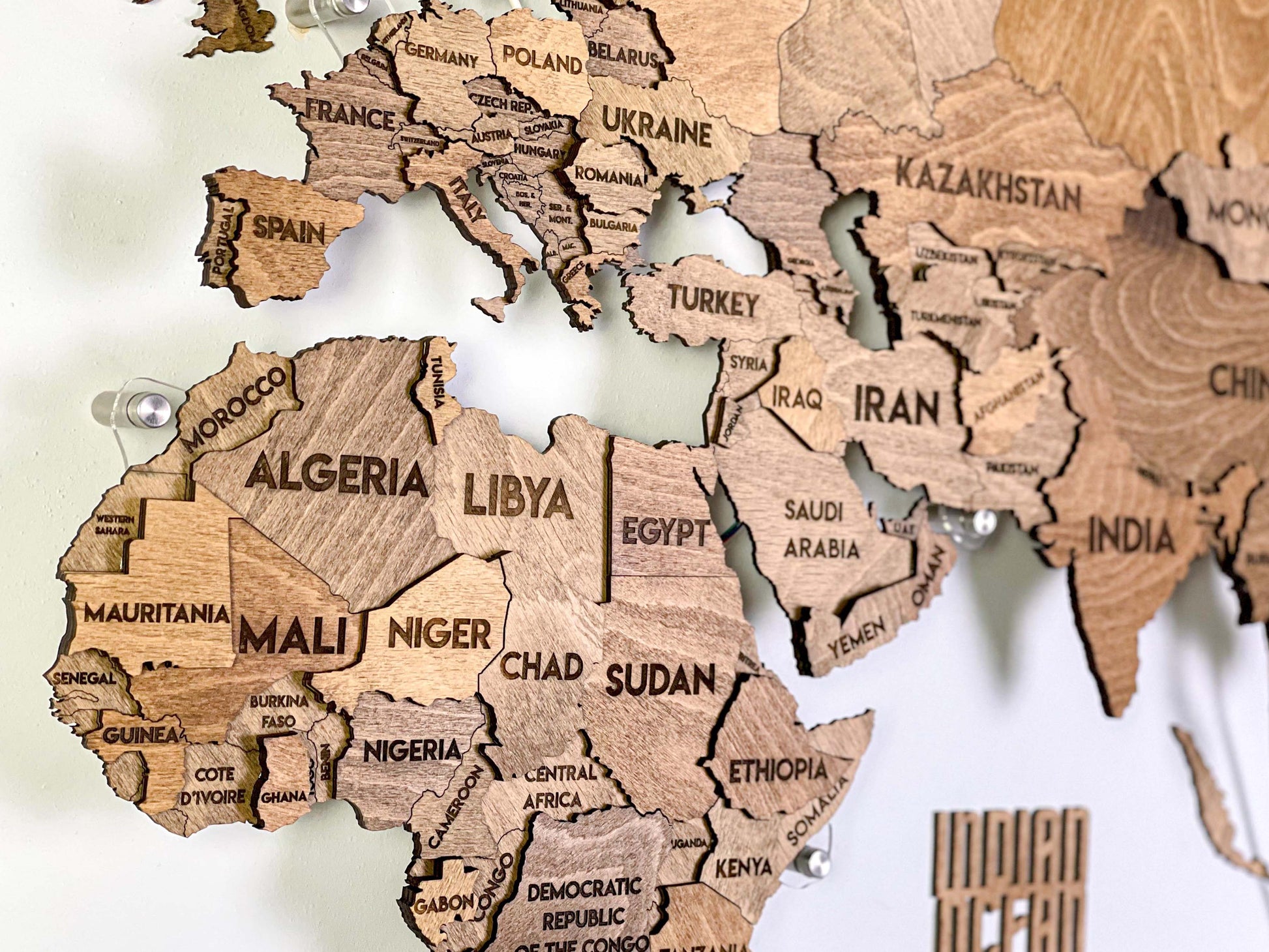 Багатошарова карта світу з підсвіткою RGB колір Brown