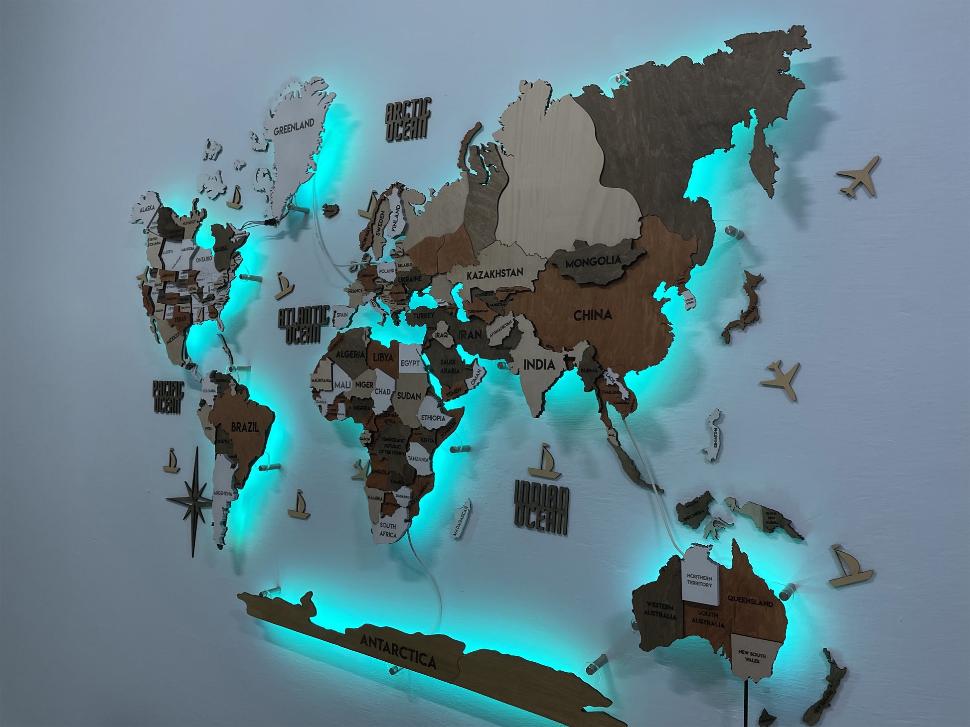 Багатошарова карта світу з підсвіткою RGB колір Dublin