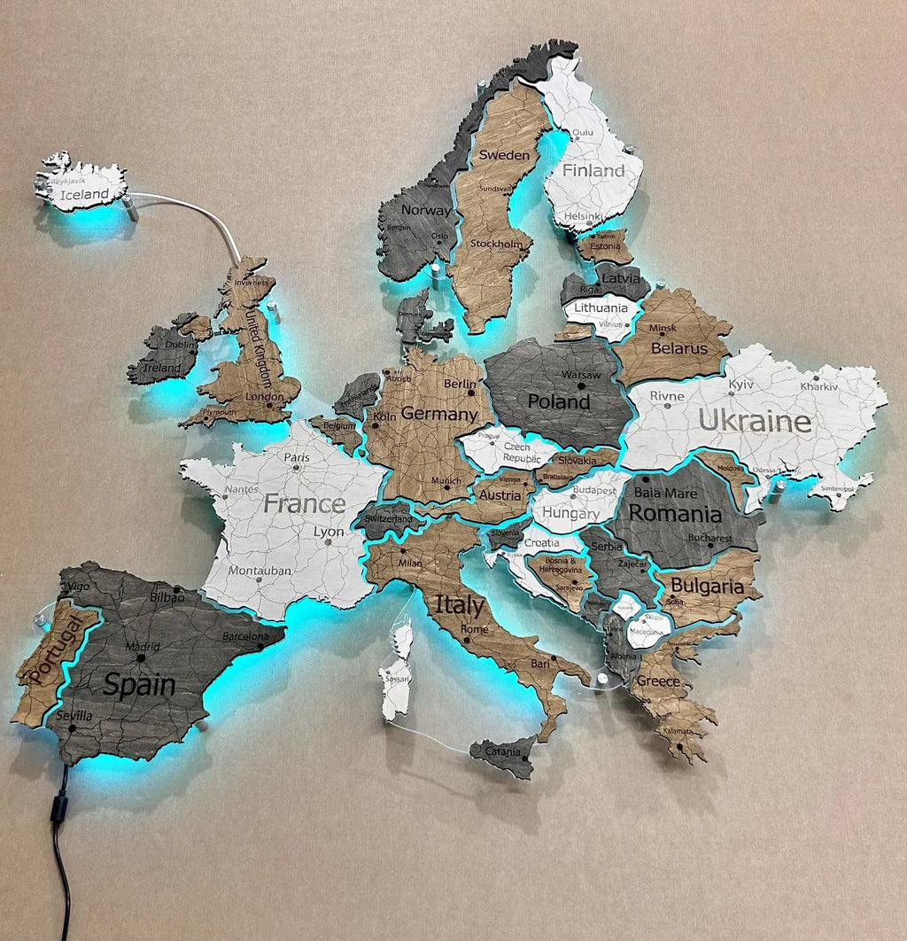 Карта Європи на акрилі з підсвіткою RGB між країнами колір Warm