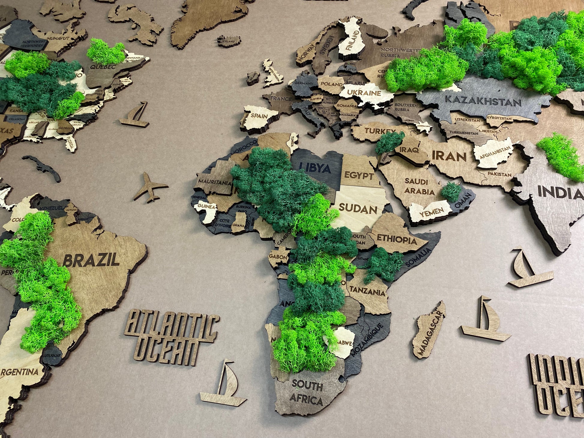 Багатошарова карта світу колір Soulmar Moss