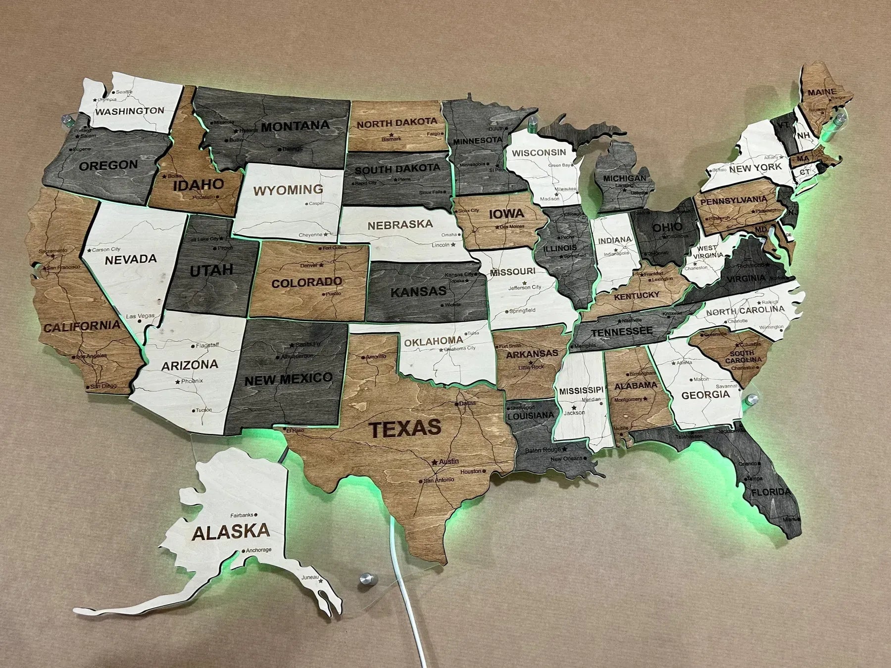 Карта США з дорогами на акрилі з підсвіткою RGB між штатами колір Wander
