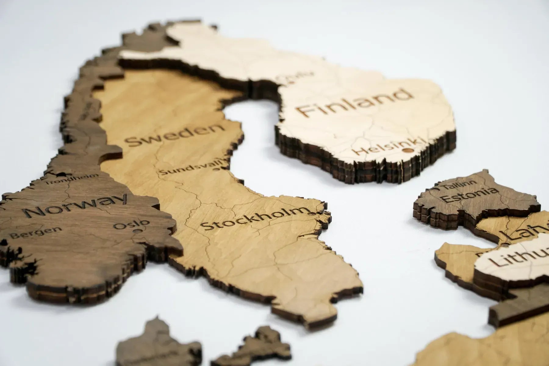 Карта Європи багатошарова колір Terra