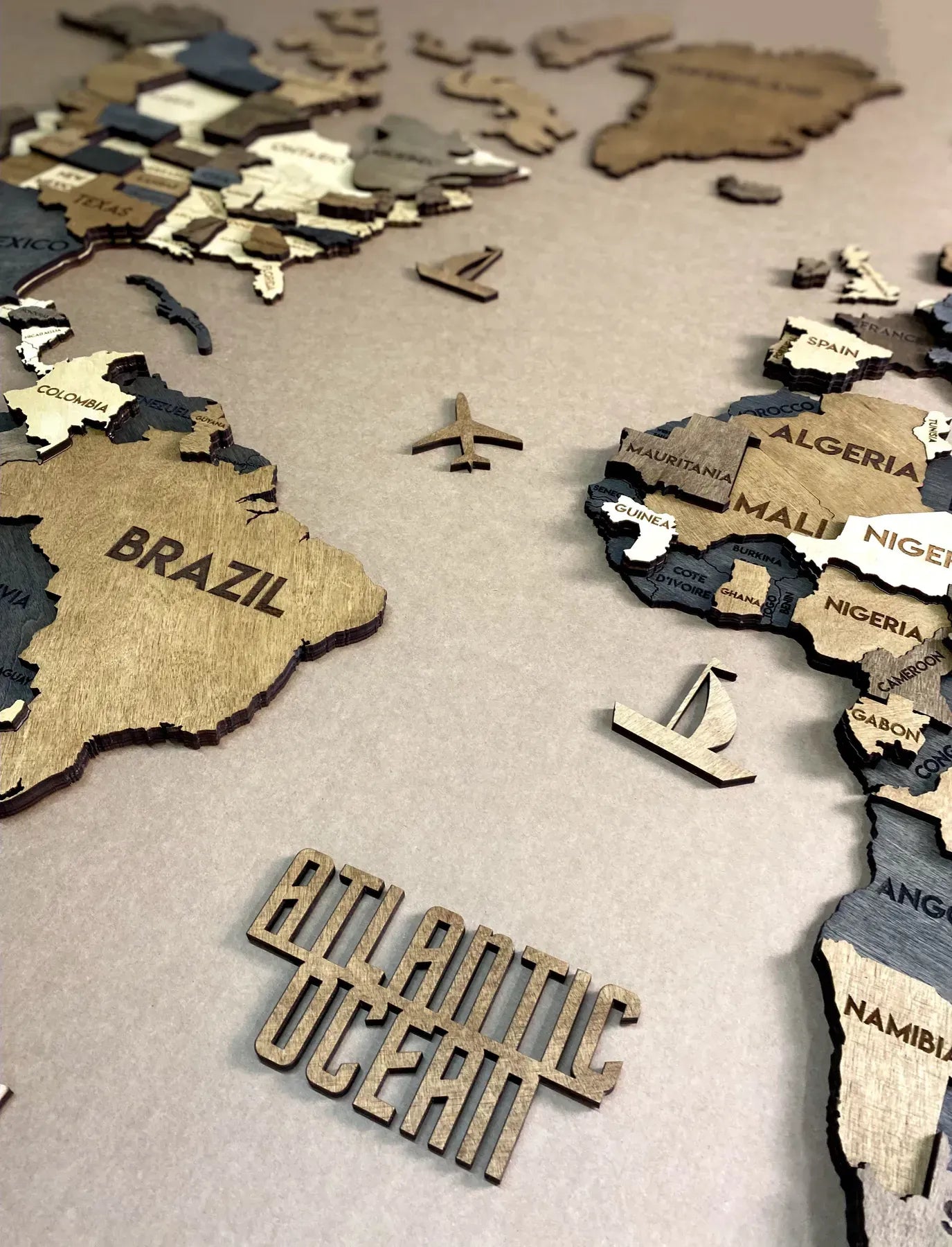 Багатошарова карта світу колір Soulmar