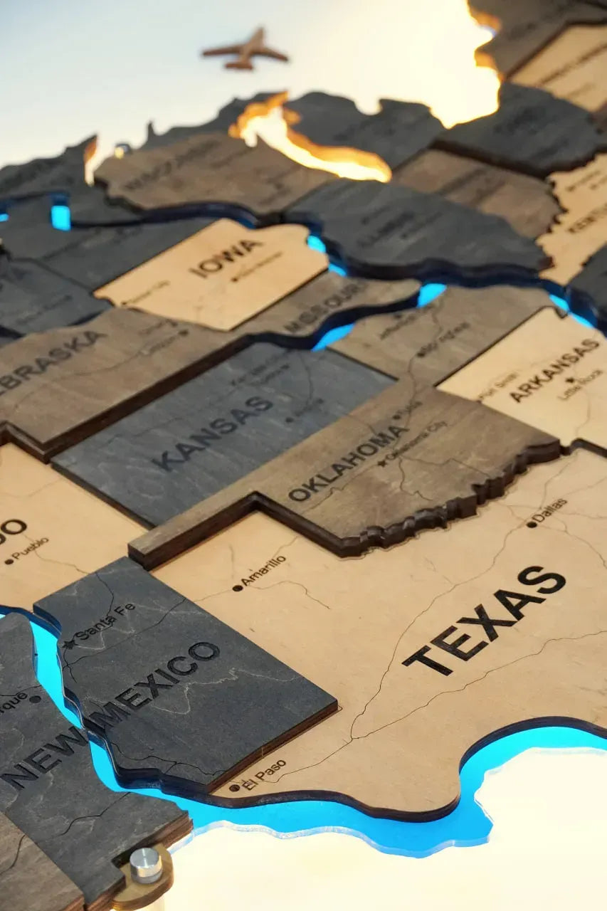 Карта США на акрилі, з дорогами та підсвіткою річок та по контуру, колір Brut