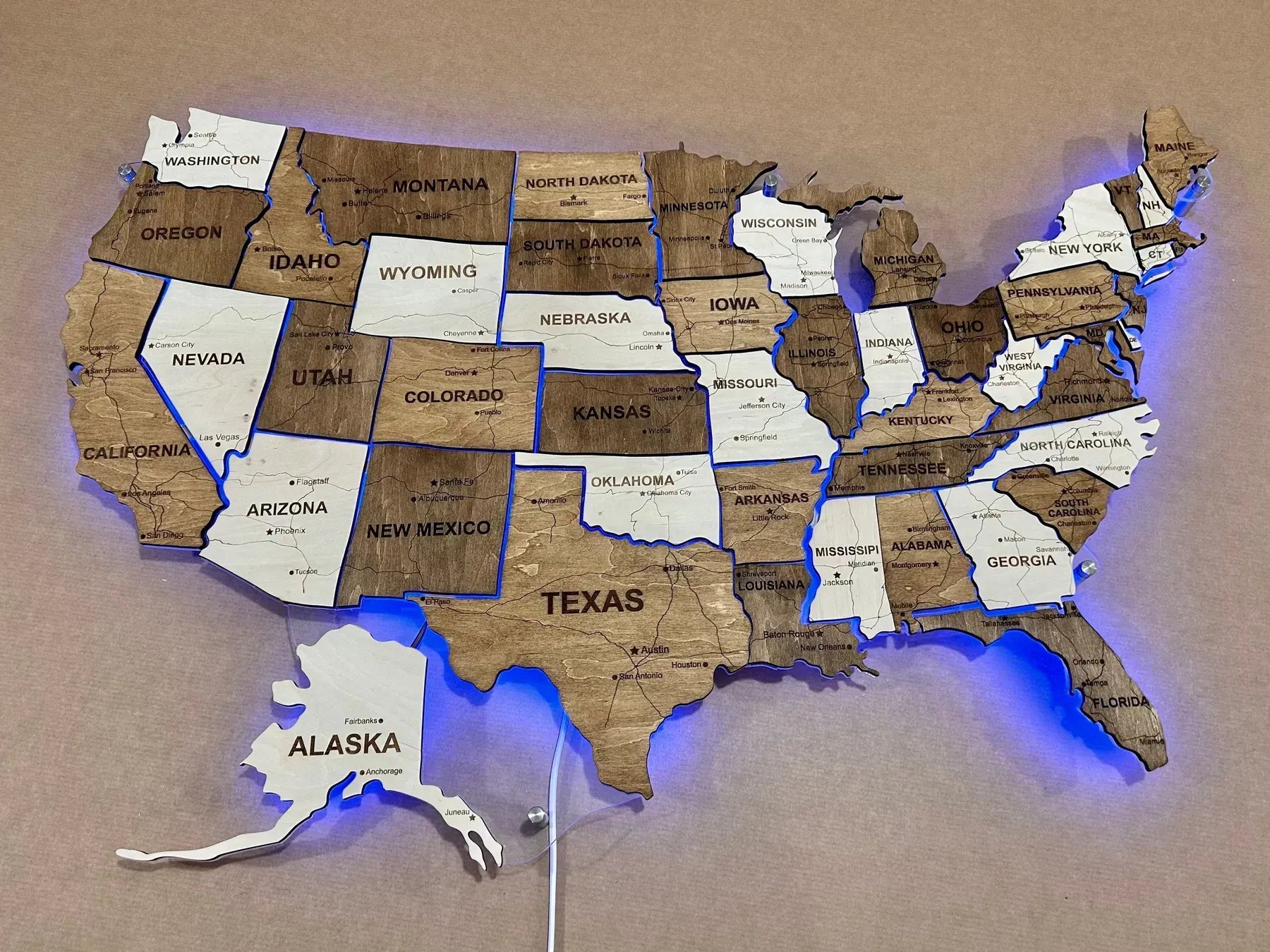 Карта США з дорогами на акрилі з підсвіткою RGB між штатами колір Terra