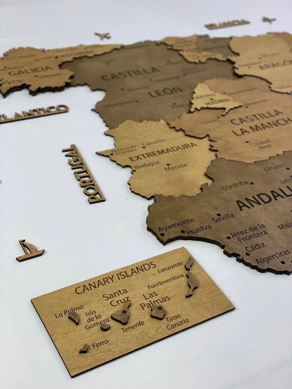 Багатошарова карта Іспанії з дерева, колір Oak