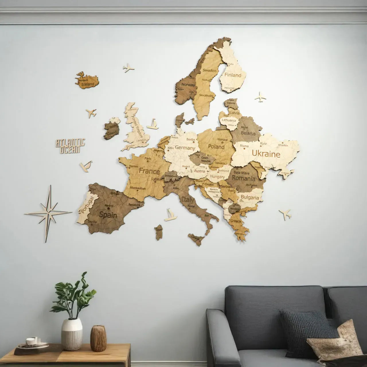 Карта Європи багатошарова колір Terra