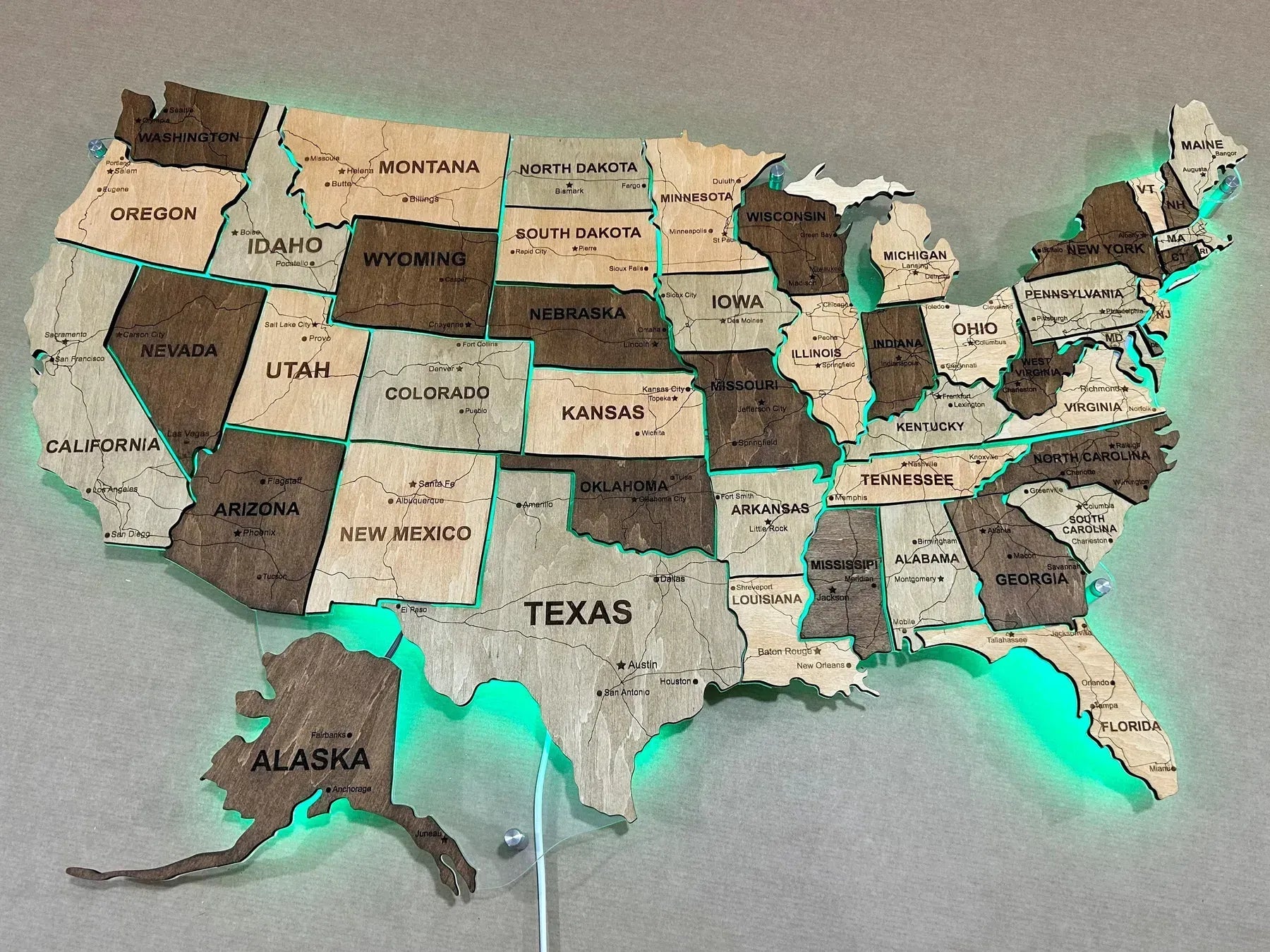 Карта США з дорогами на акрилі з підсвіткою RGB між штатами колір Memphis
