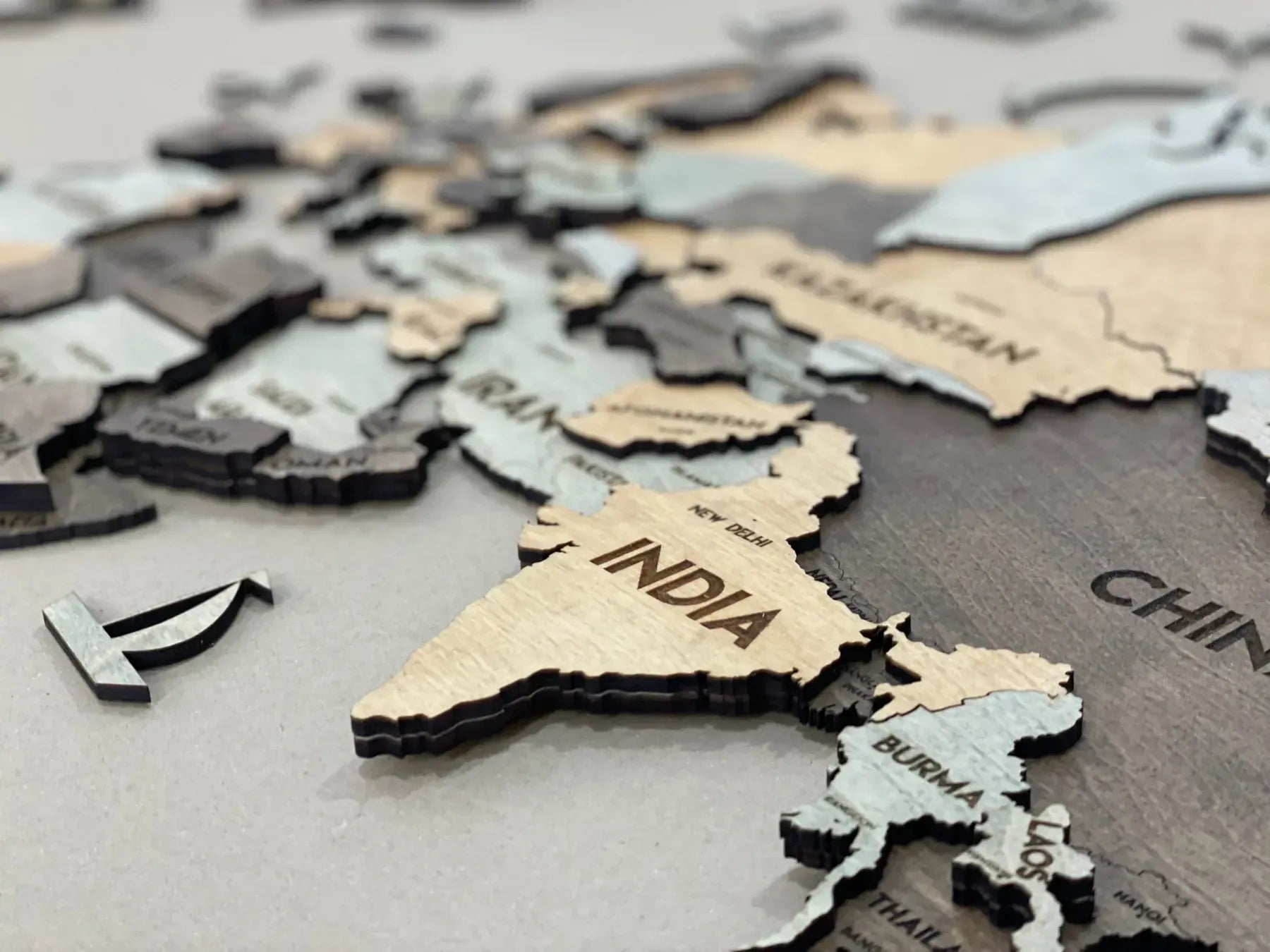 Багатошарова карта світу колір Memory з столицями