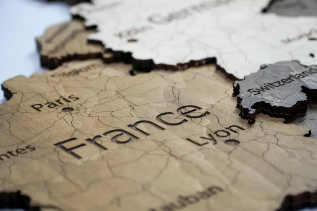 Карта Європи багатошарова колір Terra