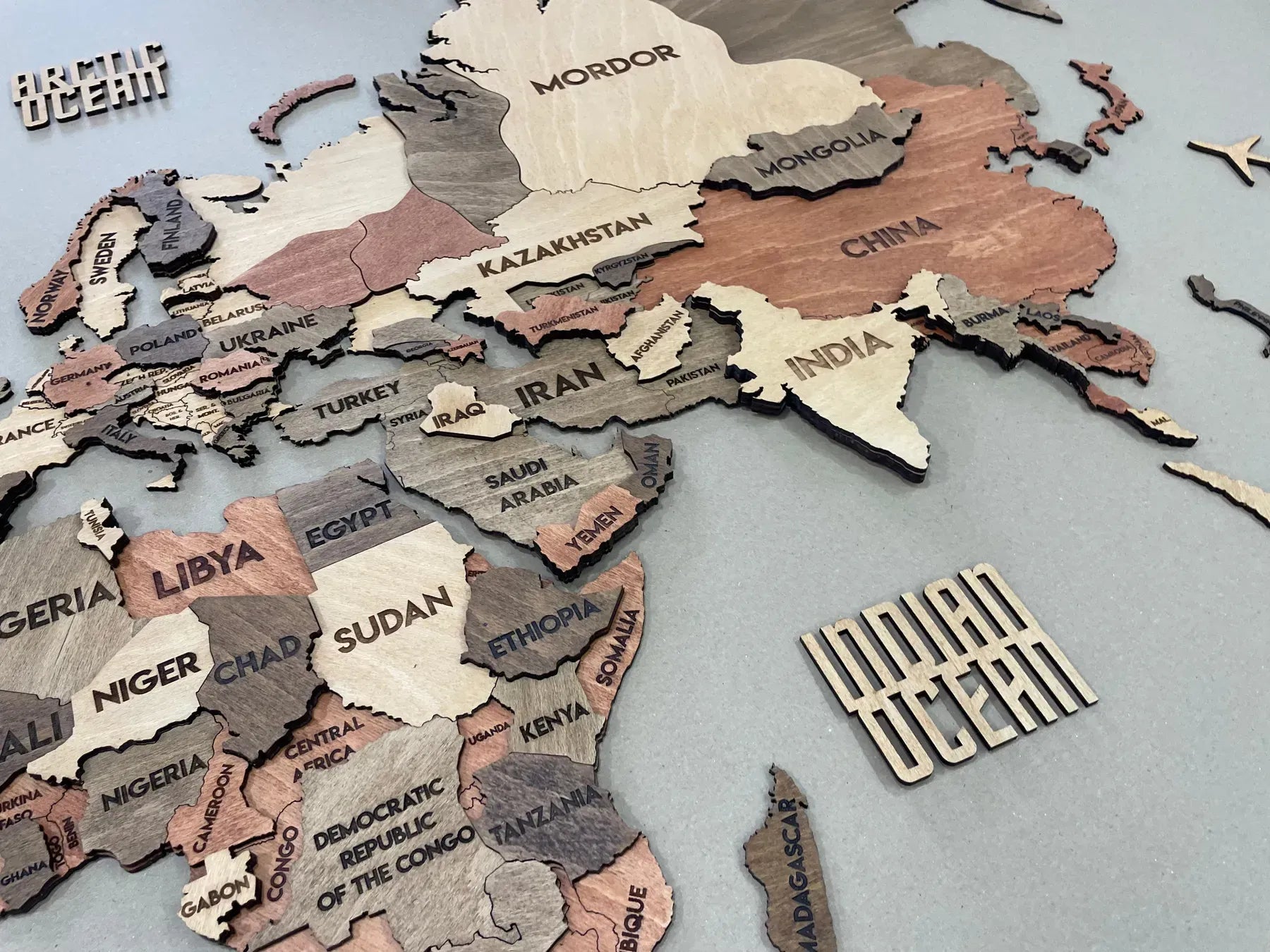 Багатошарова карта світу колір Warm