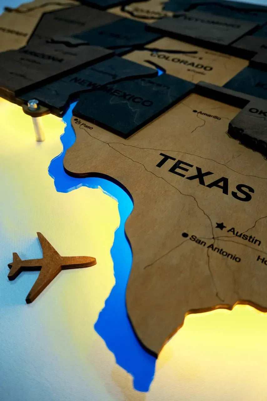 Карта США на акрилі, з дорогами та підсвіткою річок та по контуру, колір Brut