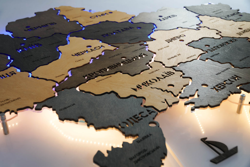 Карта України на акрилі з підсвіткою між областями, колір Brut