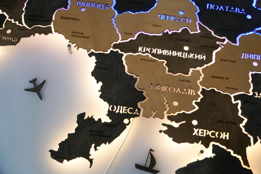 Карта України на акрилі з підсвіткою між областями, колір Brut