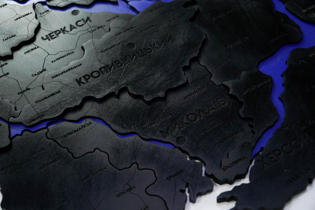 Деталізована карта України багатошарова 3D з річками колір Nero