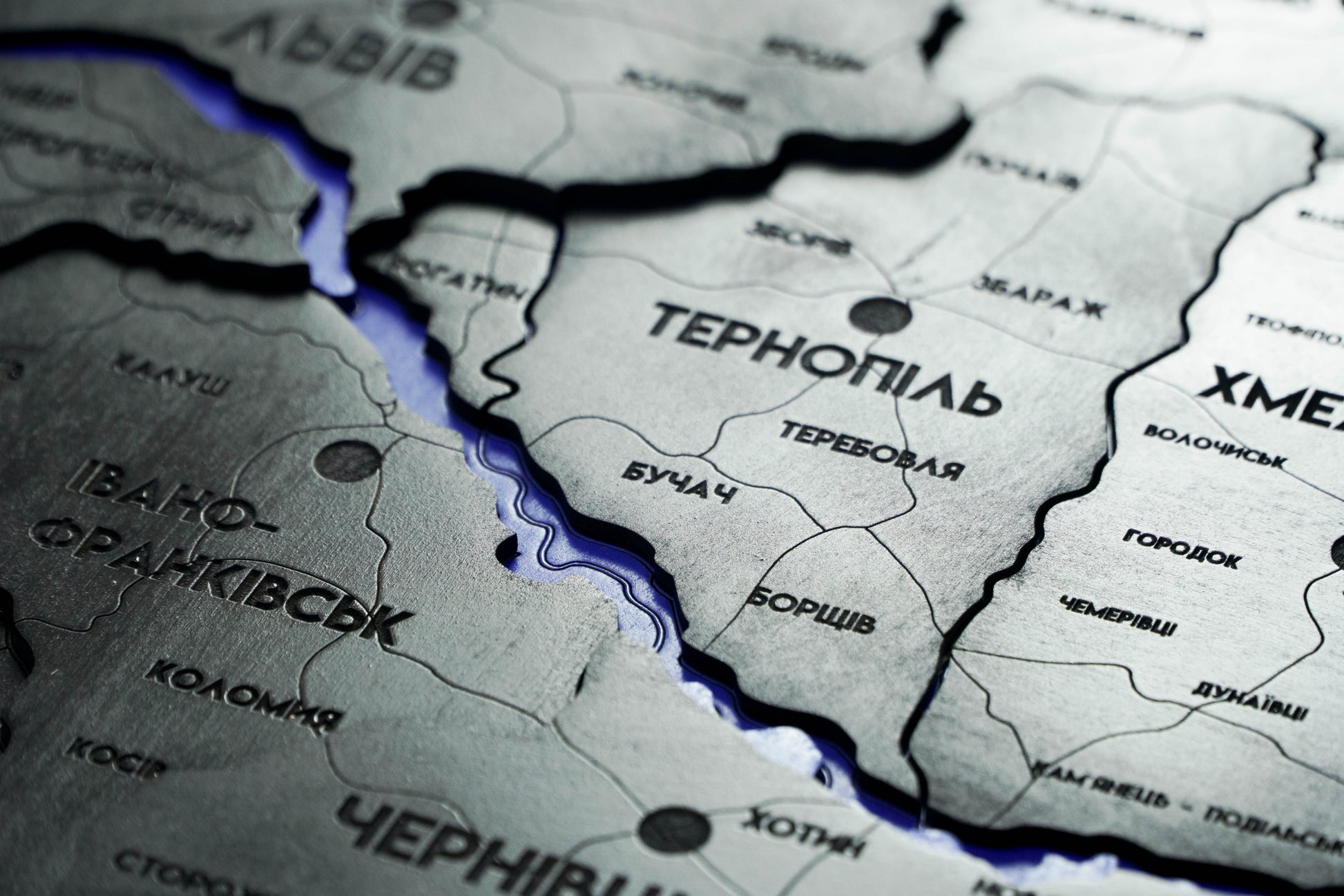 Деталізована карта України багатошарова 3D з річками колір Nero