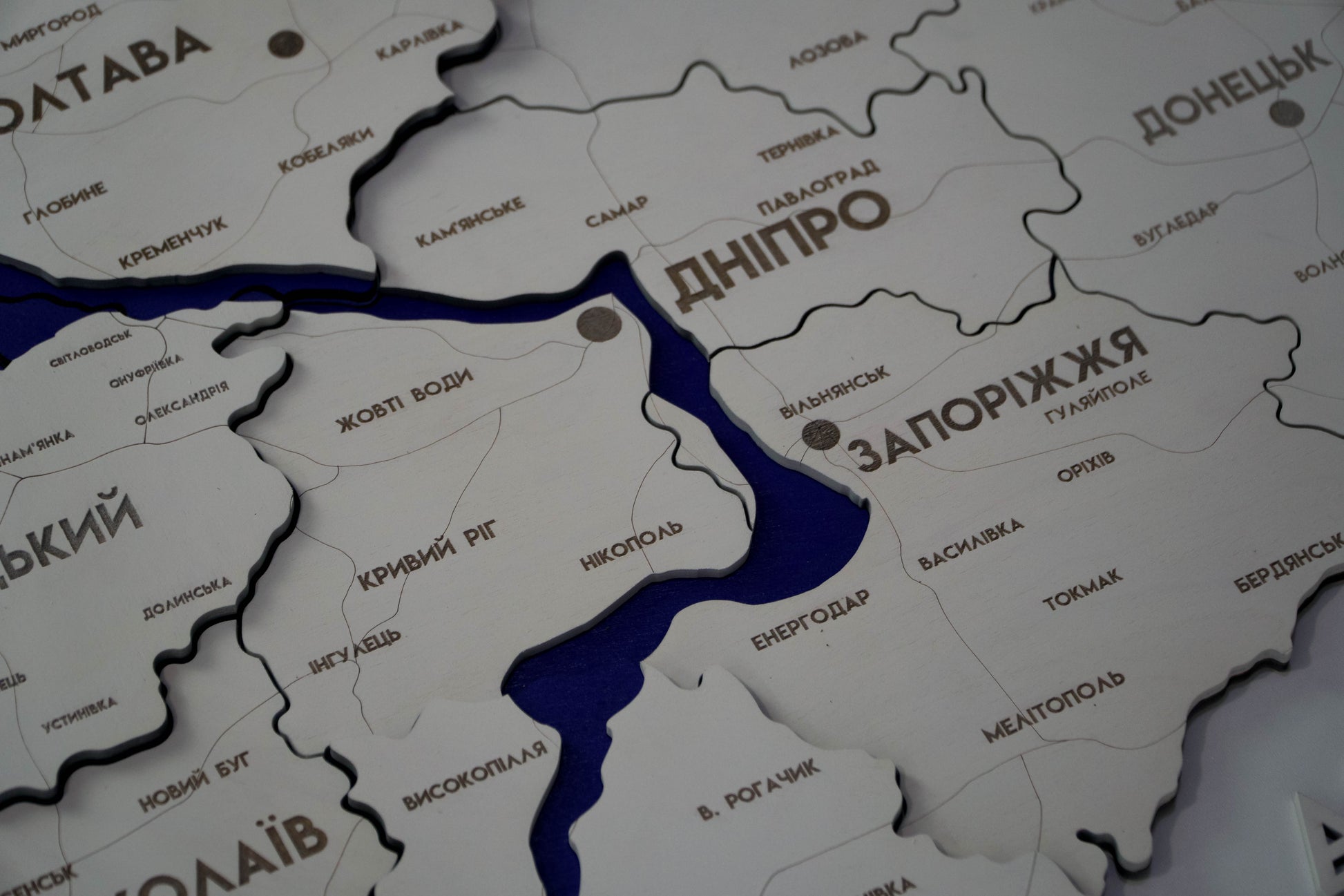 Деталізована карта України багатошарова 3D з річками колір White