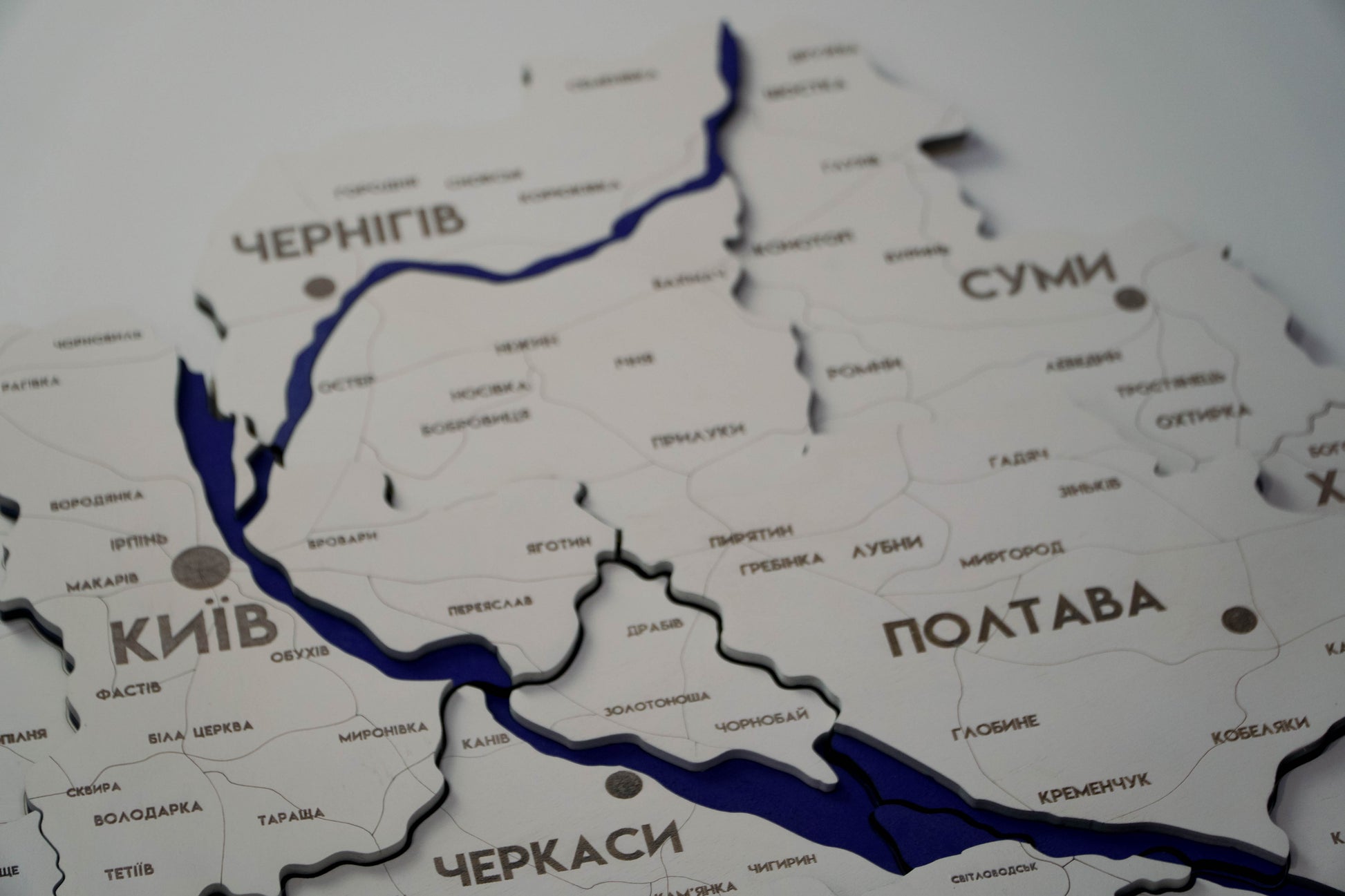 Деталізована карта України багатошарова 3D з річками колір White