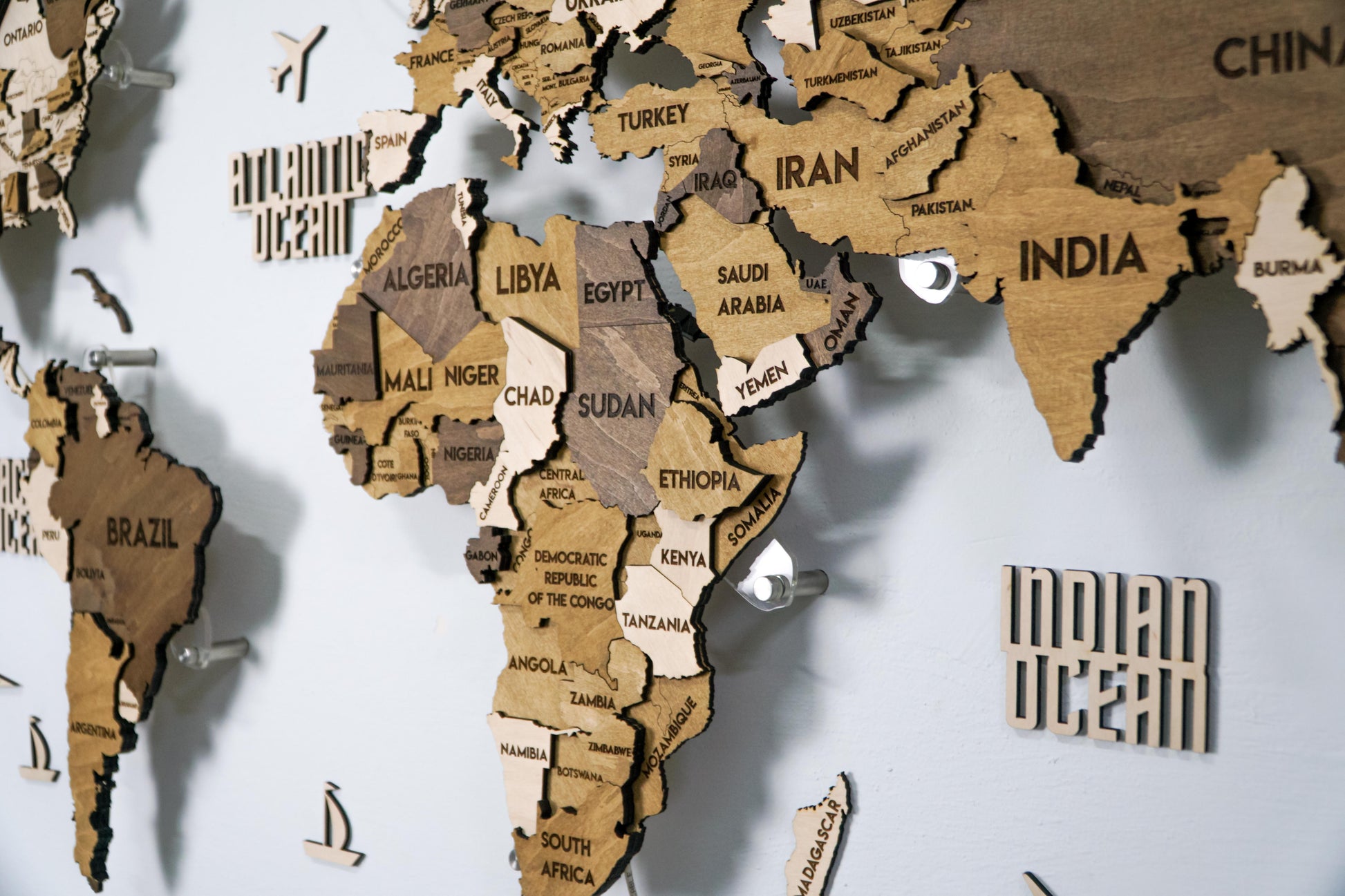 Багатошарова карта світу з підсвіткою RGB колір Terra