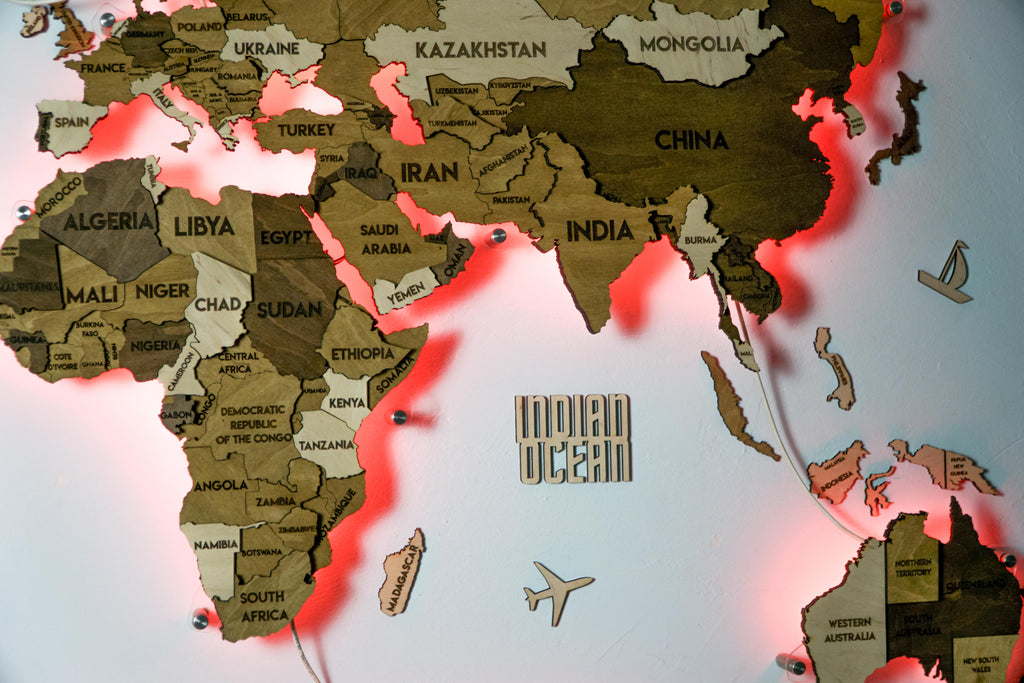 Багатошарова карта світу з підсвіткою RGB колір Terra