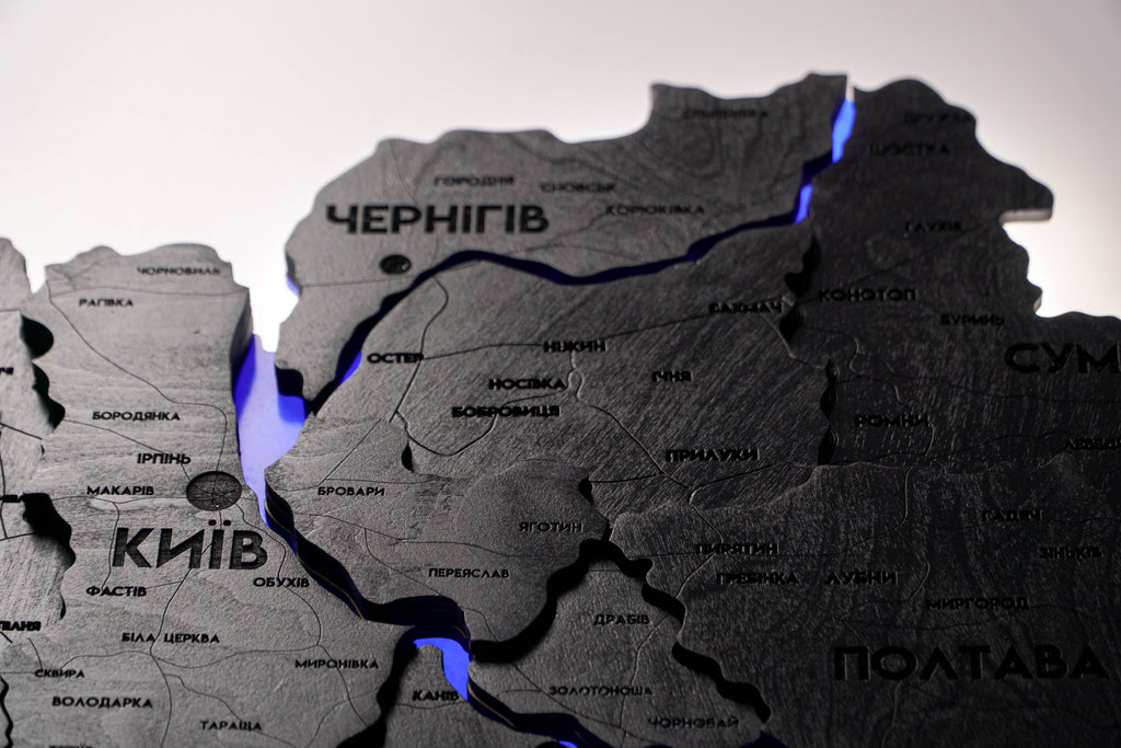 Деталізована карта України з підсвіткою річок та по контуру колір Black