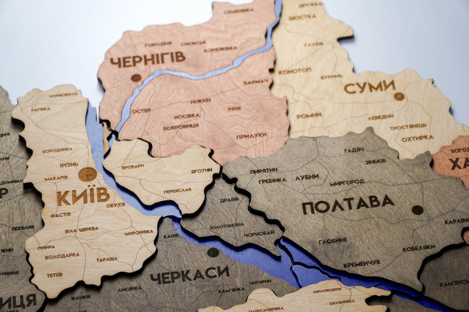 Карта України багатошарова 3D з річками і дорогами колір Warm