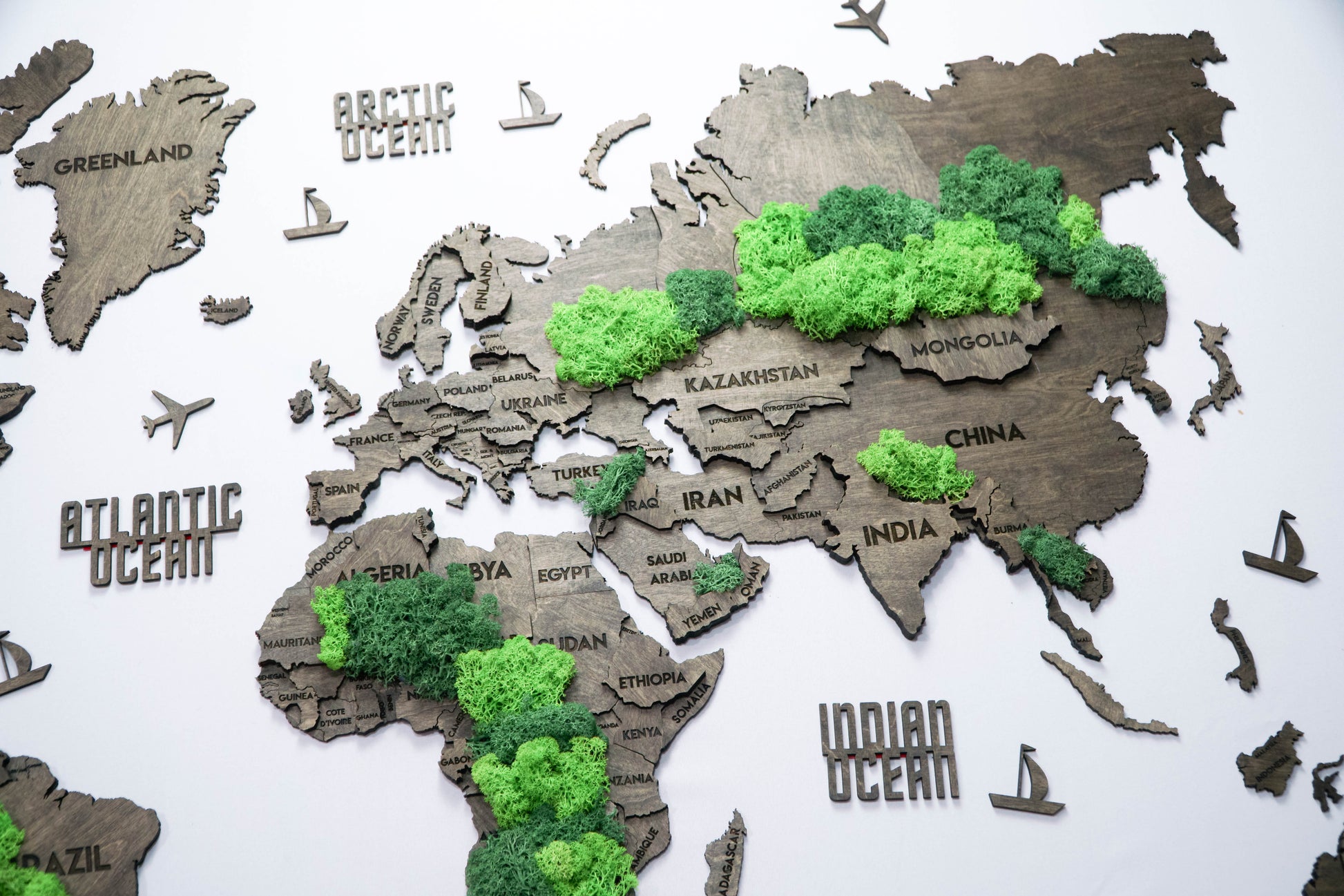 Багатошарова карта світу колір Dark Moss