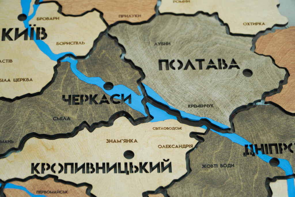 Карта України на акрилі з фарбованими річками та підсвіткою між областями, колір Warm