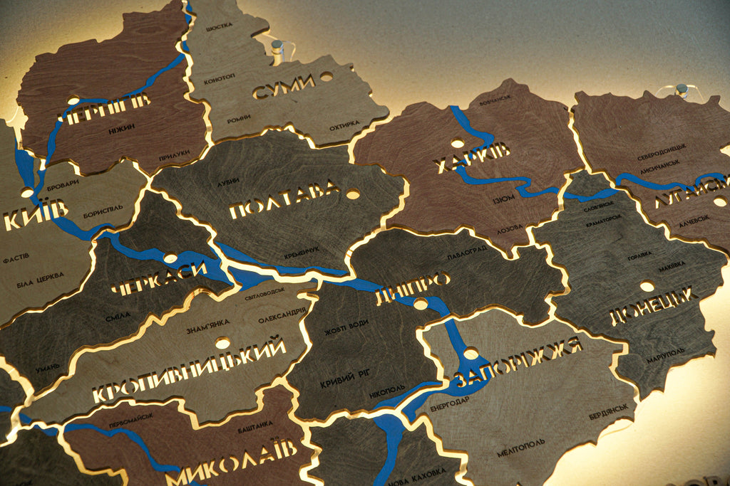 Карта України на акрилі з фарбованими річками та підсвіткою між областями, колір Warm