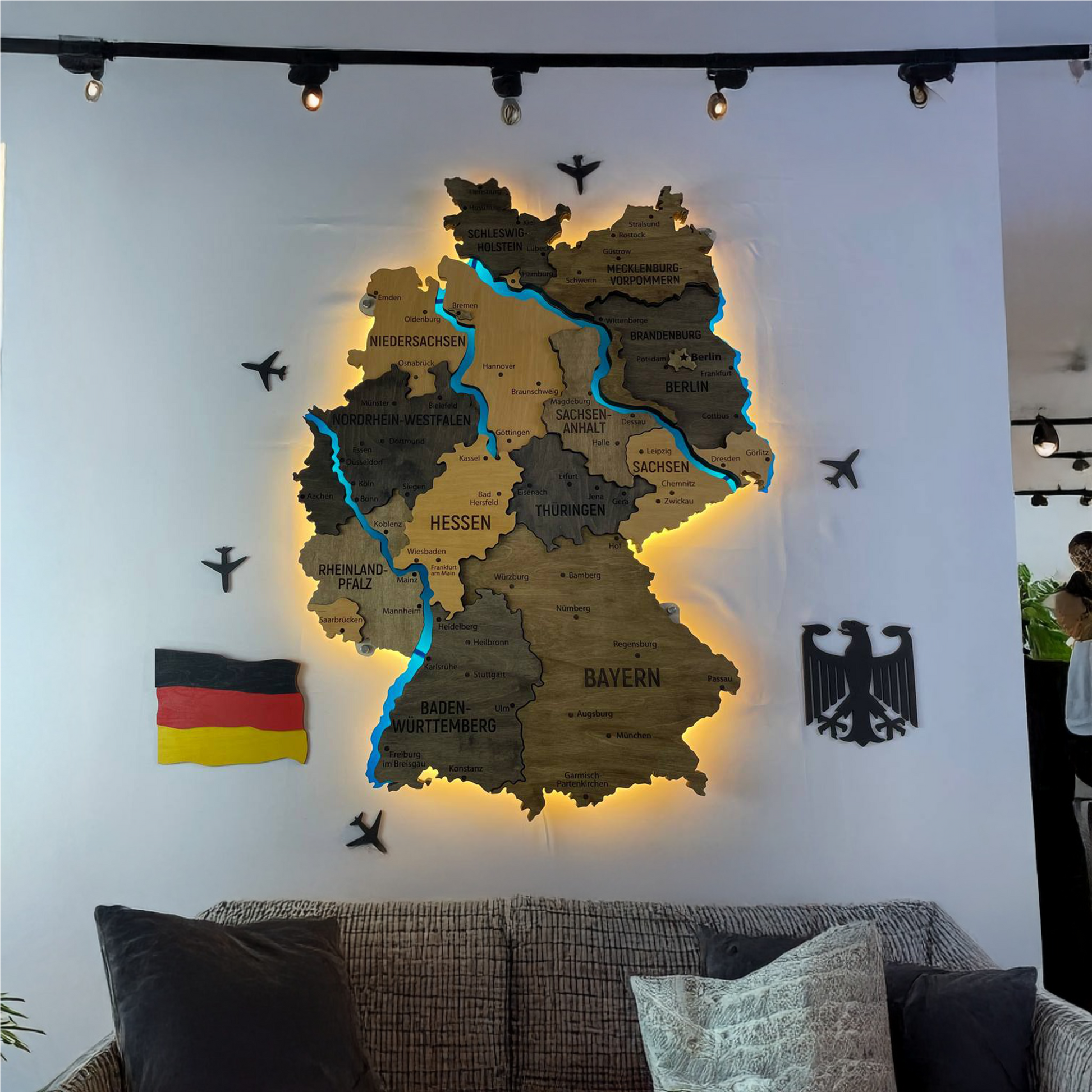 Багатошарова карта Німеччини з підсвіткою річок колір Brute