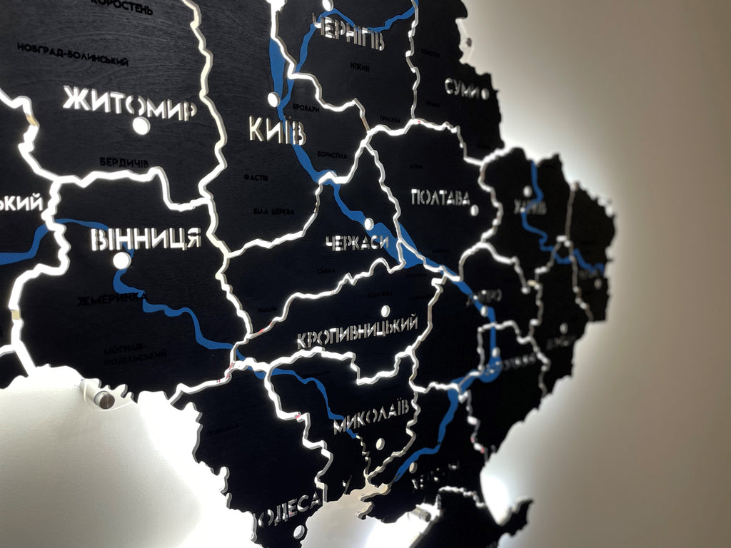 Карта України на акрилі з фарбованими річками та підсвіткою між областями колір Black