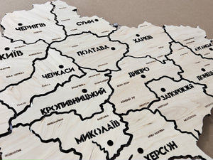 Карта України на акрилі з підсвіткою між областями колір Natural