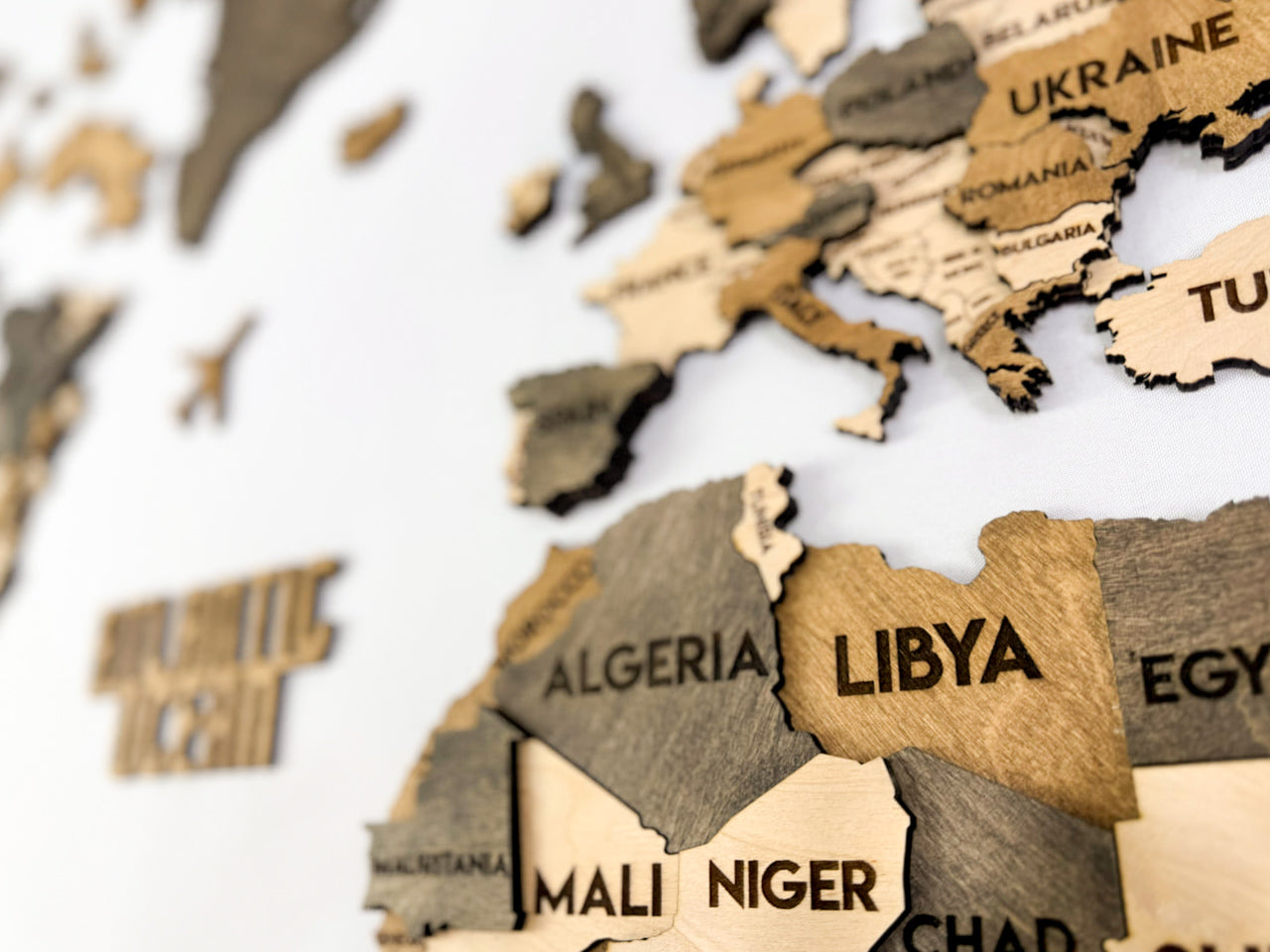 Багатошарова карта світу колір Wander