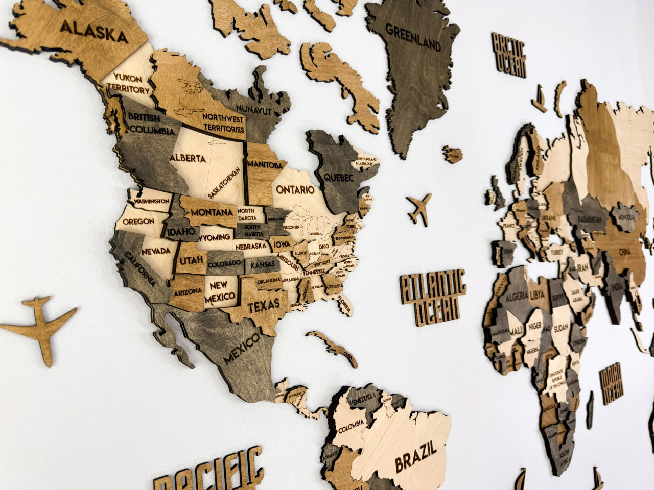 Багатошарова карта світу колір Wander