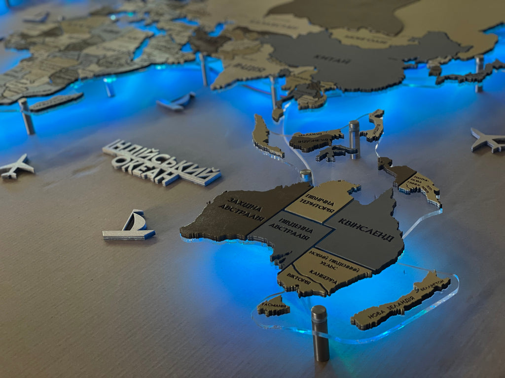 Одношарова карта світу з RGB підсвіткою між країнами колір Indi