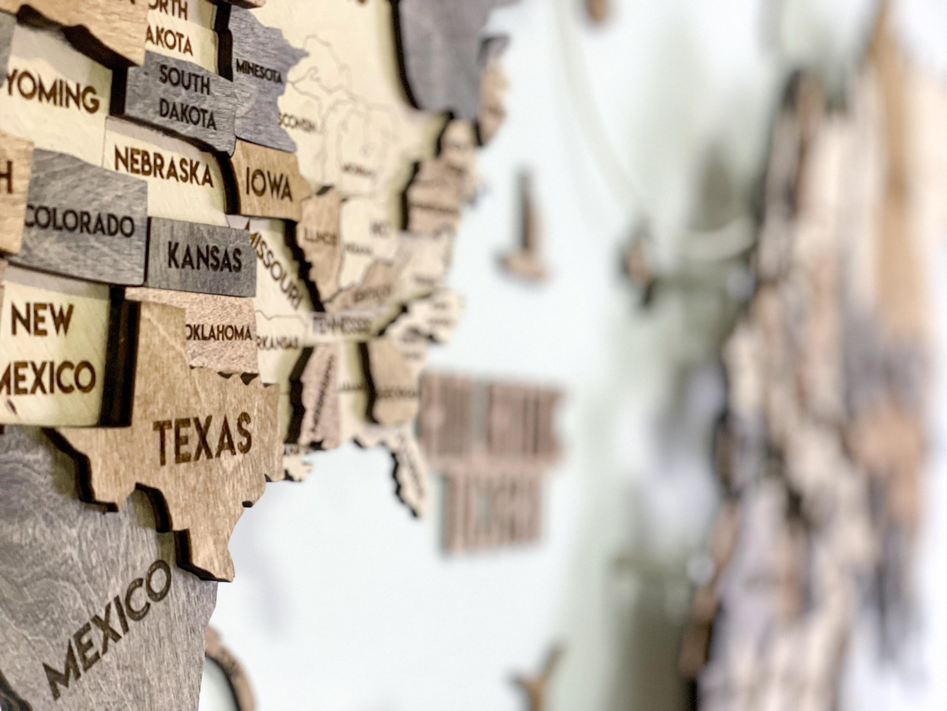 Багатошарова карта світу з підсвіткою RGB колір Wander