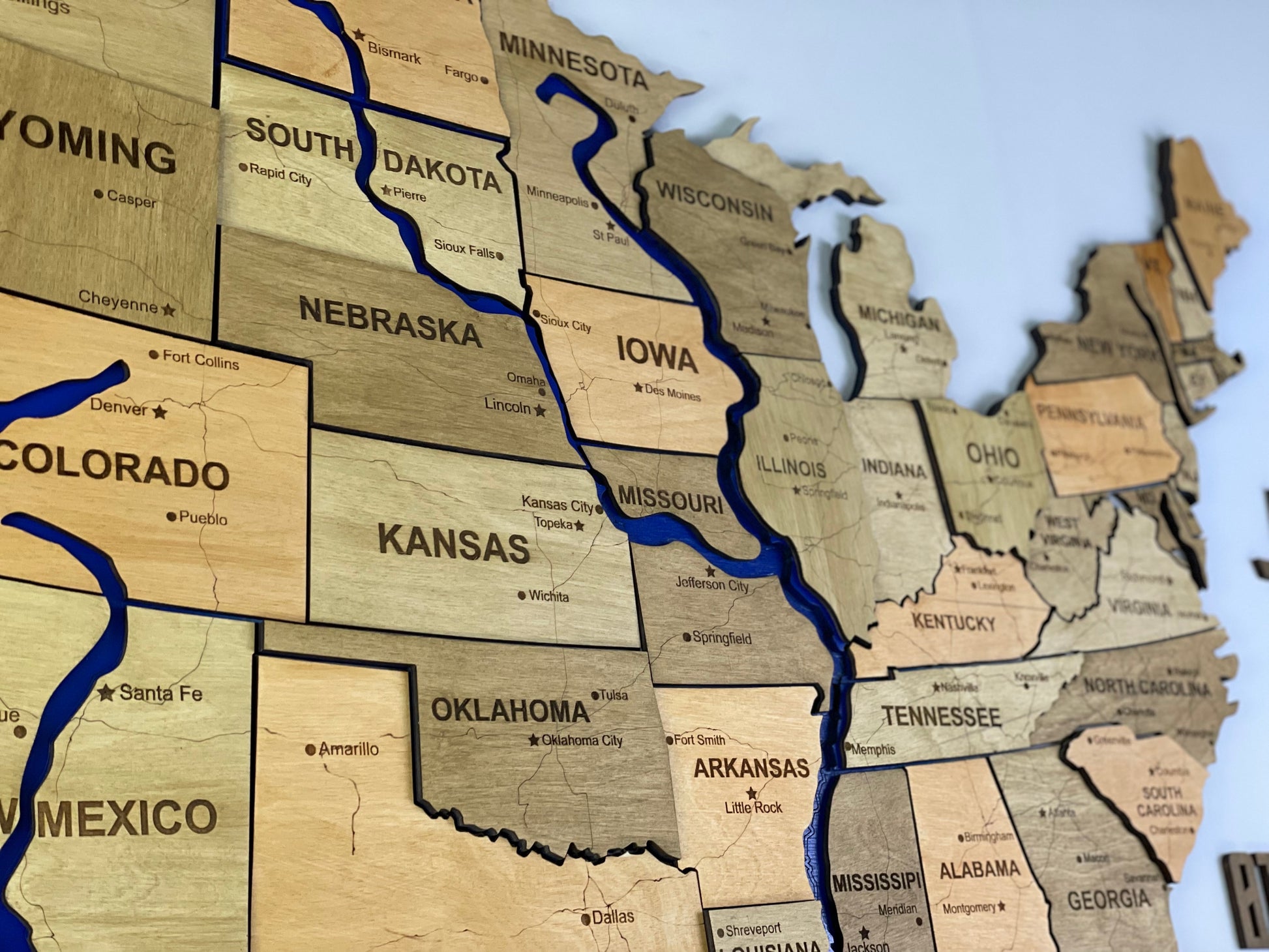 Багатошарова карта США з фарбованими річками та дорогами, колір Light Tree