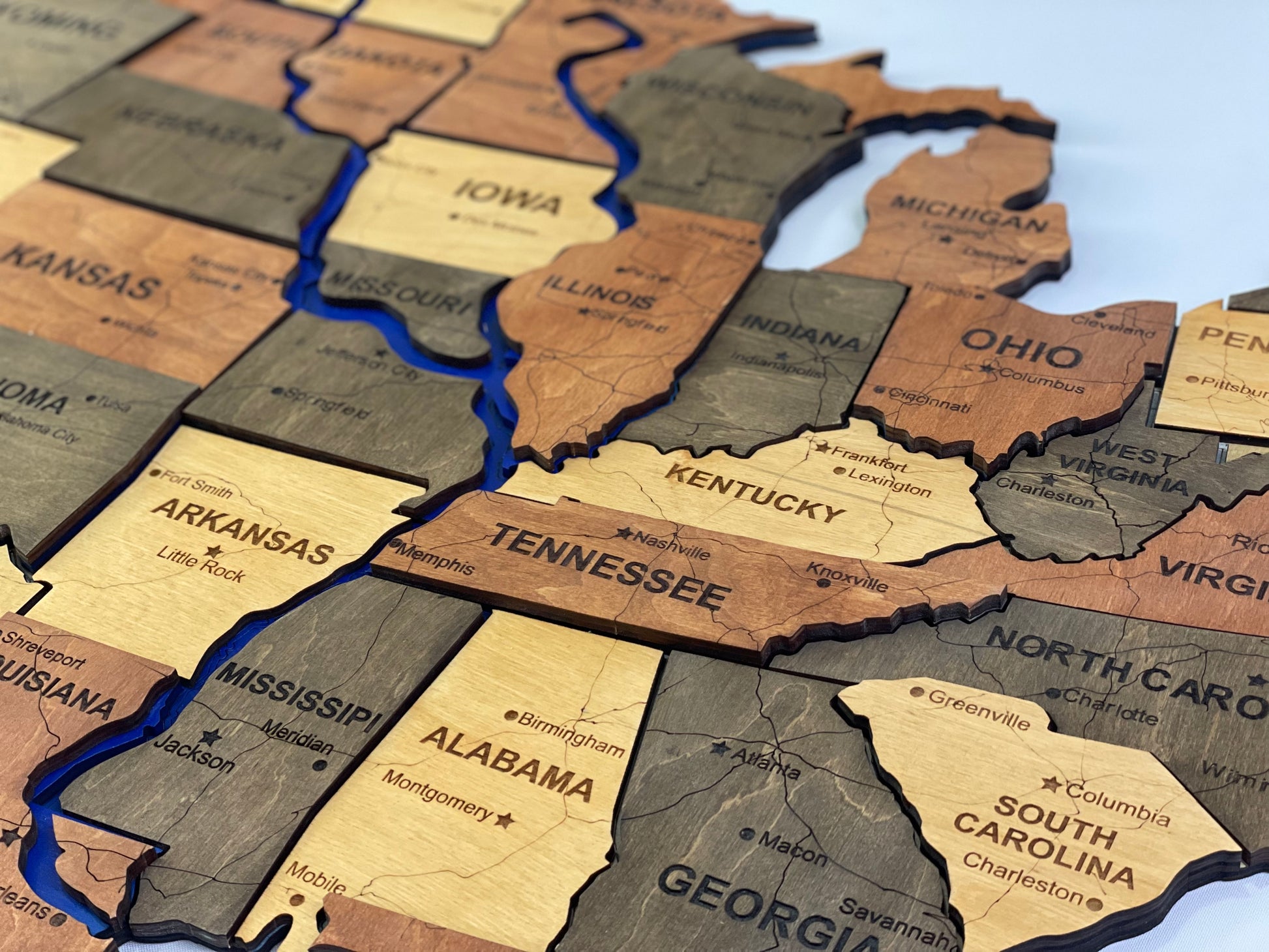 Багатошарова карта США з фарбованими річками та дорогами, колір Warm