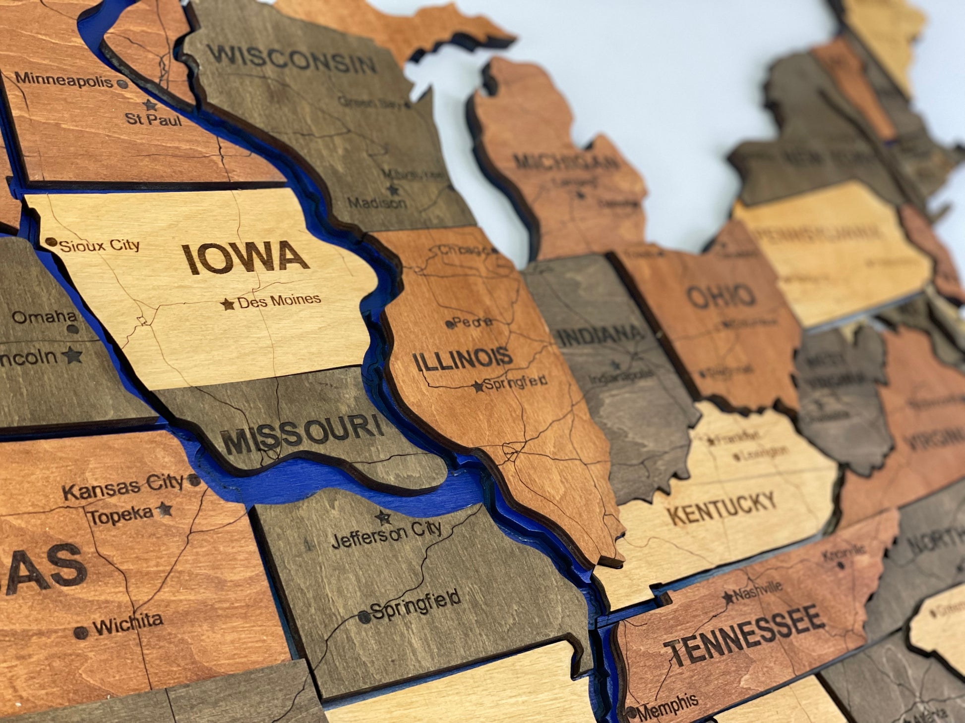 Багатошарова карта США з фарбованими річками та дорогами, колір Warm