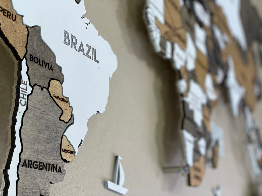 Одношарова карта світу з прозорою основою та RGB підсвіткою між країнами колір Grunge