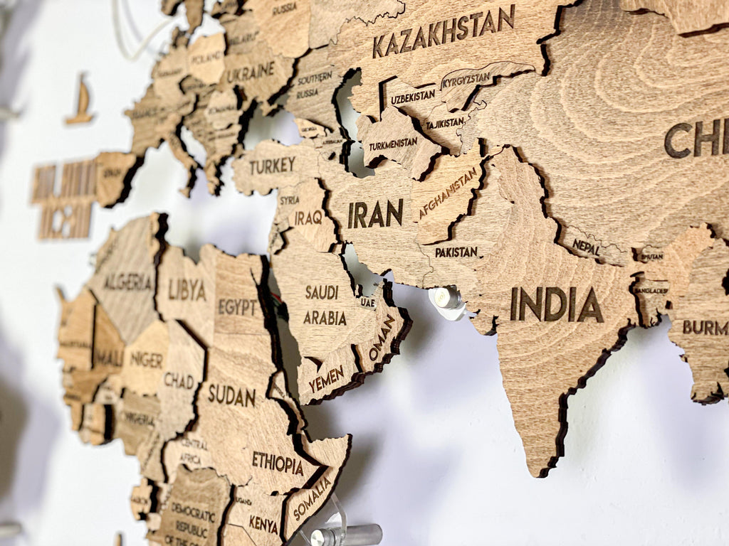 Багатошарова карта світу з підсвіткою RGB колір Brown