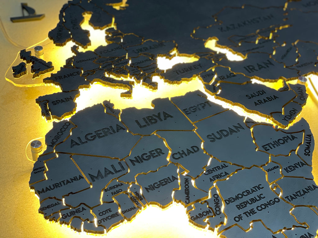 Одношарова карта світу з прозорою основою та підсвіткою між країнами колір Black