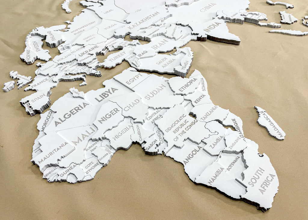 Багатошарова карта світу колір White